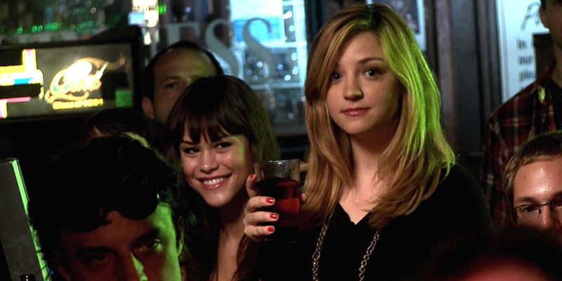 7 Signs Shes Actually Picking YOU Up At The Bar