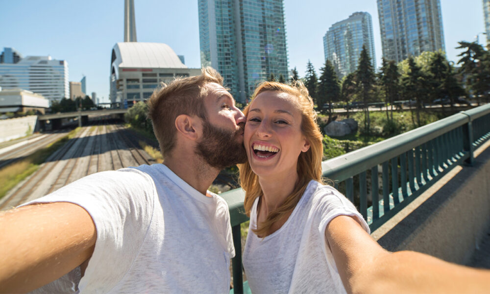 GIRLFRIEND 2000 GET A LIFE visual data 5